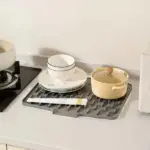 No-Spill Silicone Worktop Saver – Heat-Resistant & Non-Slip Mat - Image 6